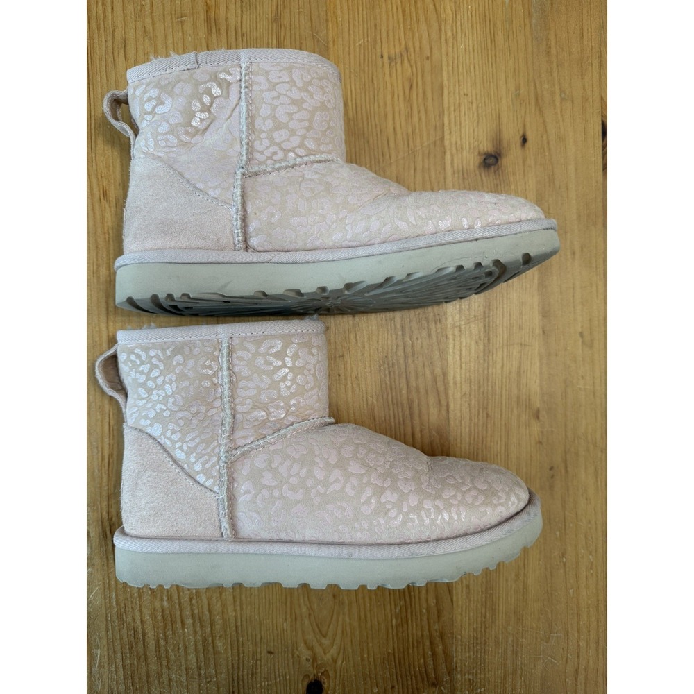 Ugg Pink Classic Mini Snow Leopard Size 7 US - Picture 3 of 8